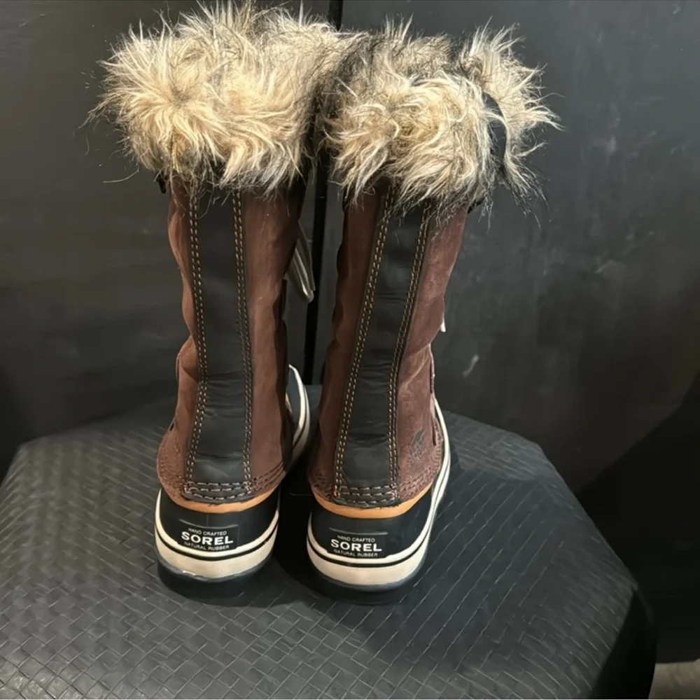 Authentic Sorel designer woman's signature waterproof winter boots Sz 6 Euro 37